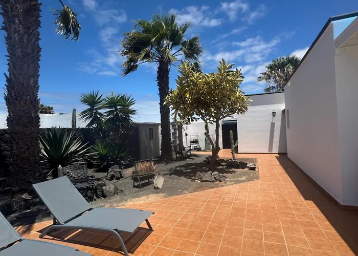 Sarah Playa Blanca (Lanzarote)